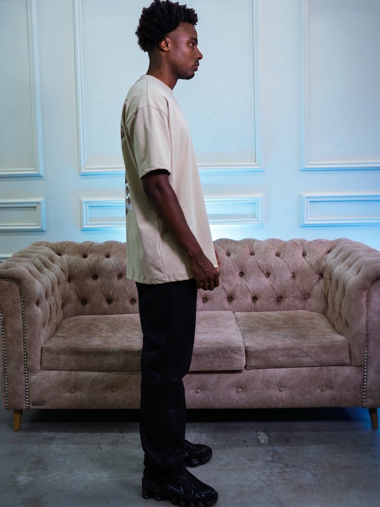 Camiseta essence of wealth ( café)