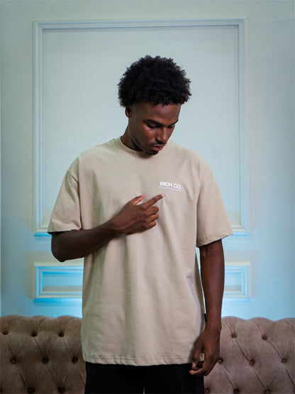 Camiseta essence of wealth ( café)