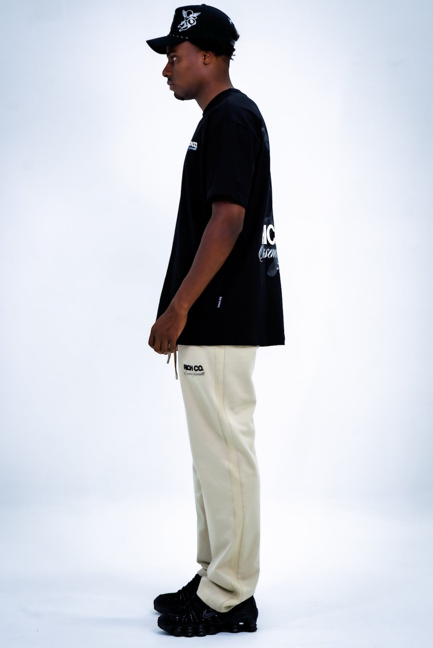 Sudadera essence of wealth ( beige)